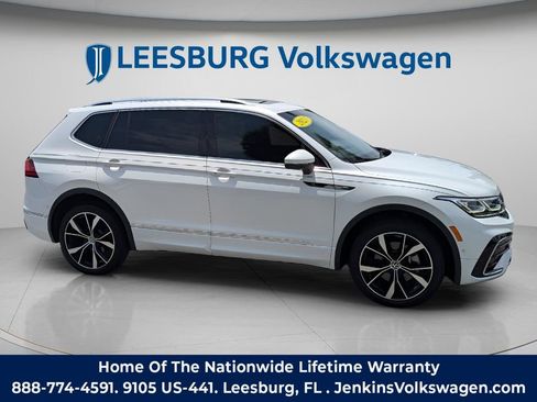 Used 2023 Volkswagen Tiguan SEL R-Line AWD/4WD image 2