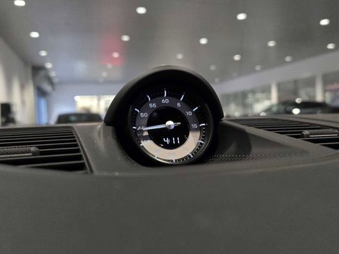 Used 2025 Porsche Panamera GTS image 40