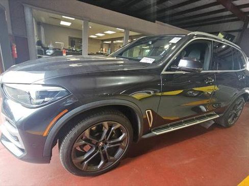 Used 2019 BMW X5 xDrive40i w/ Luxury Seating Package AWD/4WD image 25