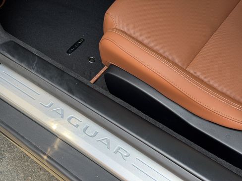 Used 2024 Jaguar F-TYPE R-Dynamic RWD image 17