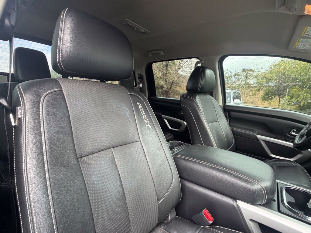Used 2017 Nissan Titan PRO-4X w/ Pro-4x Convenience Package AWD/4WD image 12