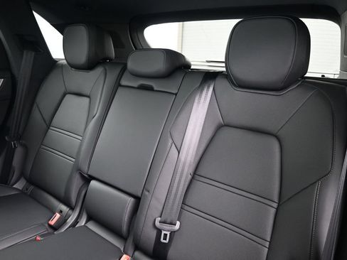 Certified 2026 Porsche Cayenne S w/ Premium Package Plus AWD/4WD image 6