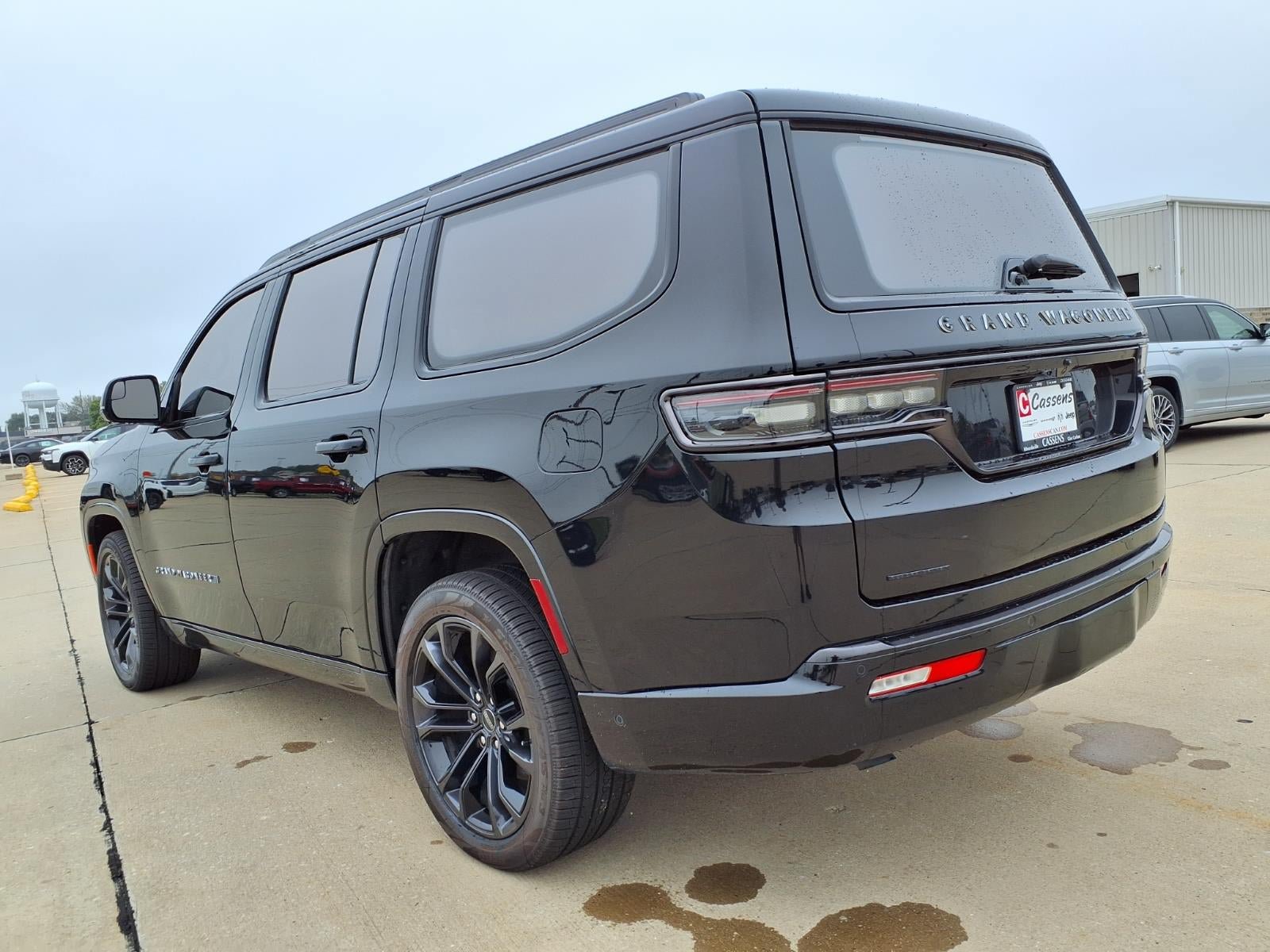 Used 2023 Jeep Grand Wagoneer Series II w/ Quick Order Packagew 28T AWD/4WD image 40