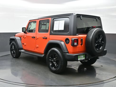 Used 2023 Jeep Wrangler Unlimited Sport AWD/4WD image 5