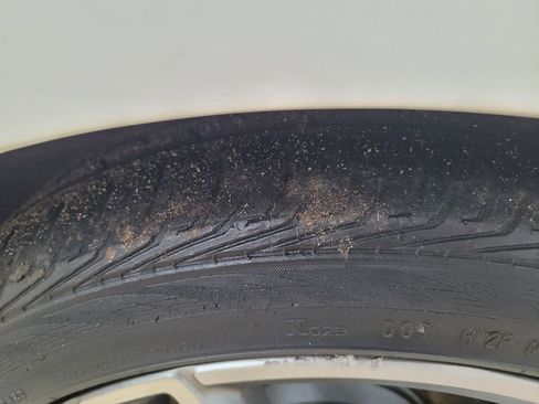 Used 2016 Mercedes-Benz E 350 4MATIC Sedan image 11