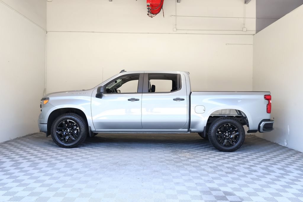 Used 2025 Chevrolet Silverado 1500 Custom w/ Turbomax Blackout Package RWD image 7