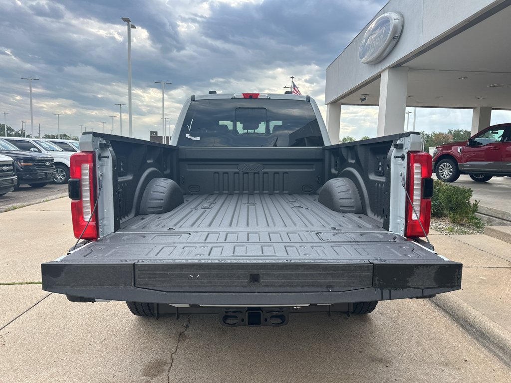 New 2026 Ford F250 Lariat w/ Black Appearance Package AWD/4WD image 7