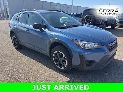 Used 2023 Subaru Crosstrek 2.0i image 2