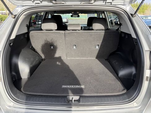 Used 2022 Kia Sportage LX image 10