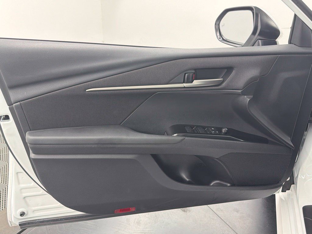 Used 2026 Toyota Camry LE FWD image 19