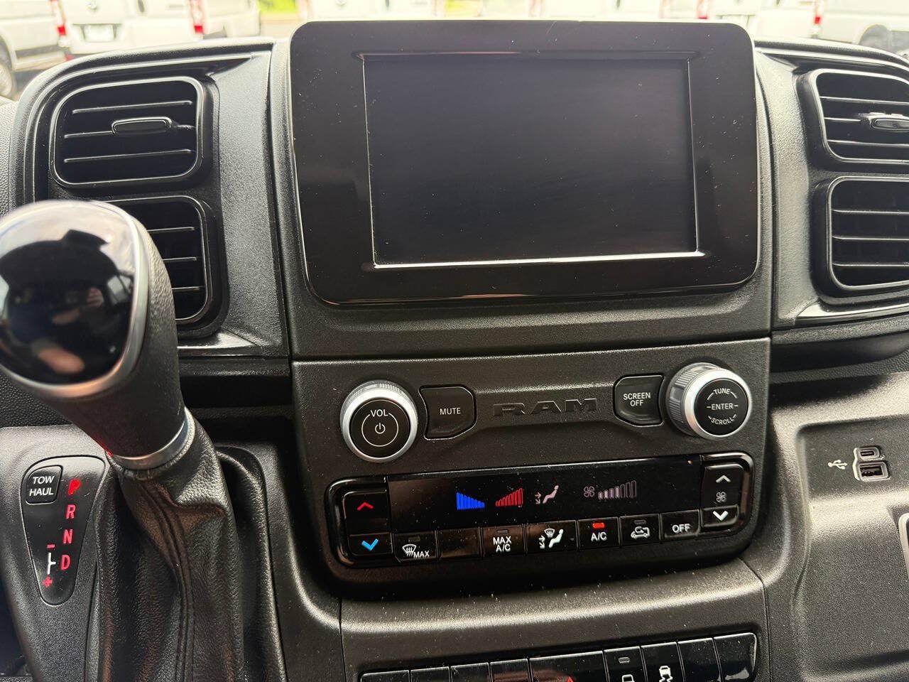 Used 2023 RAM ProMaster 3500 FWD image 33
