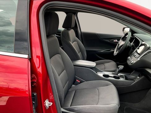 Used 2021 Chevrolet Malibu LT image 28