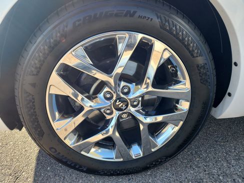 Used 2019 Kia Sorento SX image 26