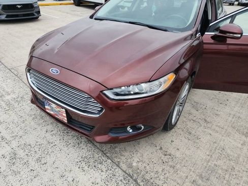 Used 2015 Ford Fusion SE w/ Equipment Group 202A image 3