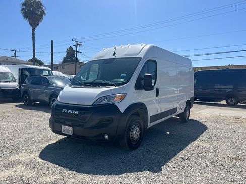 Used 2024 RAM ProMaster 2500 w/ Convenience Group FWD image 1
