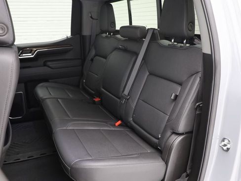 Used 2024 Chevrolet Silverado 1500 RST image 17