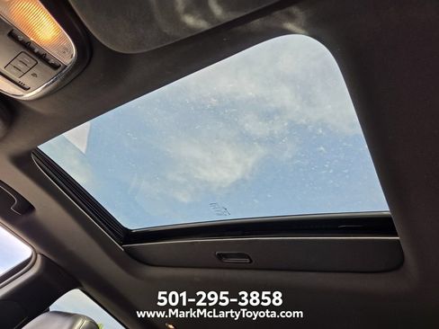 Used 2018 Jeep Grand Cherokee Limited AWD/4WD image 18