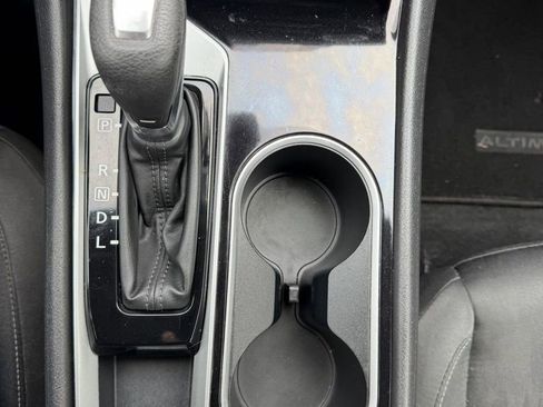 Used 2024 Nissan Altima 2.5 SV image 13