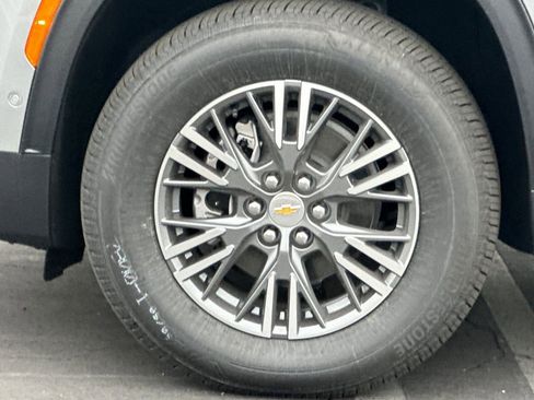 New 2025 Chevrolet Traverse LT w/ Enhanced Driving Package image 34