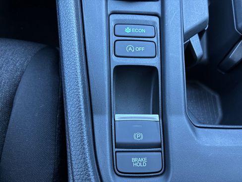 Certified 2025 Honda Accord LX image 39