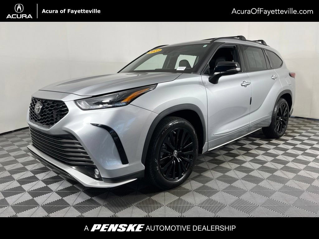 Used 2023 Toyota Highlander XSE FWD image 1