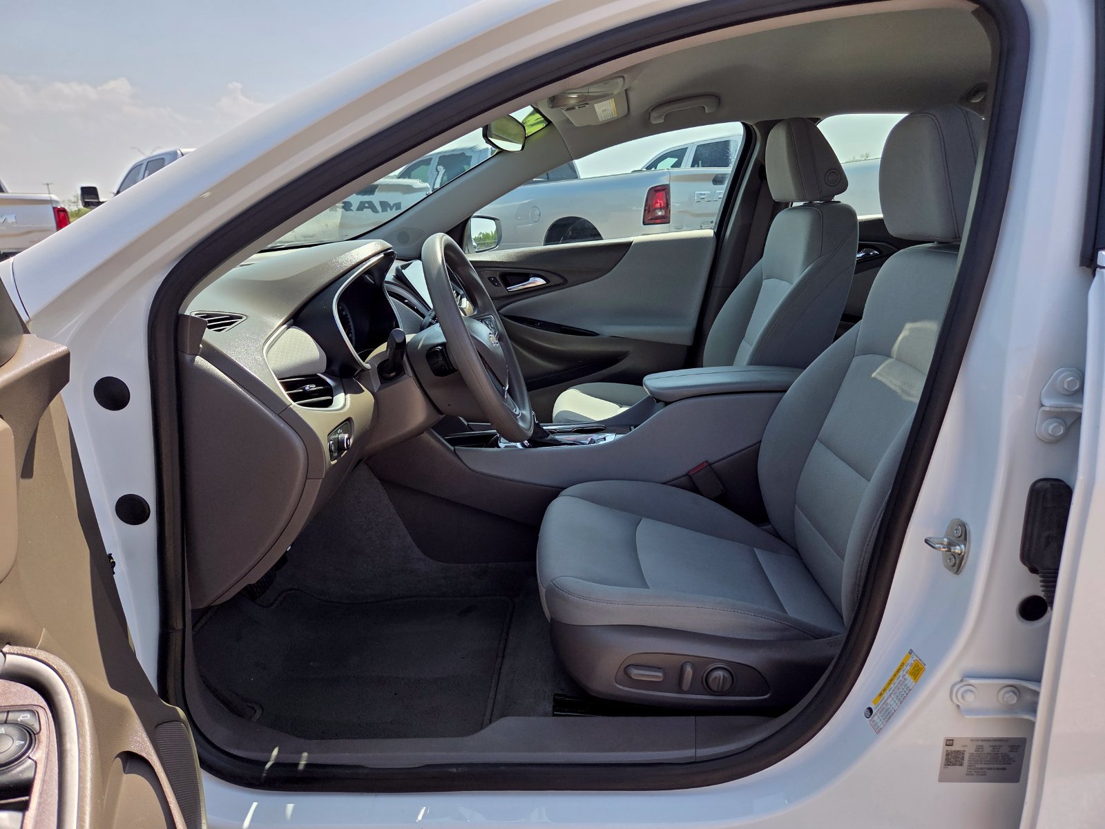 Used 2024 Chevrolet Malibu LT FWD image 13