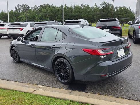 Used 2025 Toyota Camry LE w/ Convenience Package FWD image 8