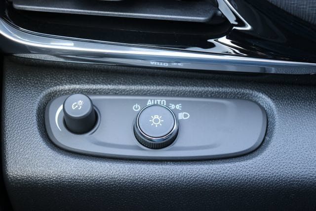 New 2026 Buick Envista Sport Touring w/ Convenience I Package FWD image 21