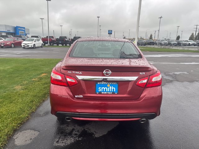 Used 2016 Nissan Altima 2.5 SR FWD image 4