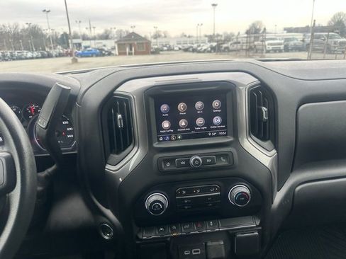 Used 2023 Chevrolet Silverado 1500 Custom image 10