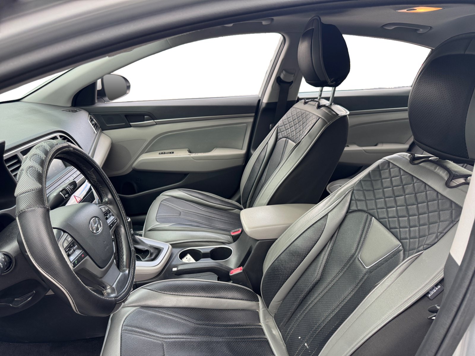 Used 2018 Hyundai Elantra Value Edition FWD image 9