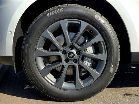 New 2025 Land Rover Range Rover Sport image 11