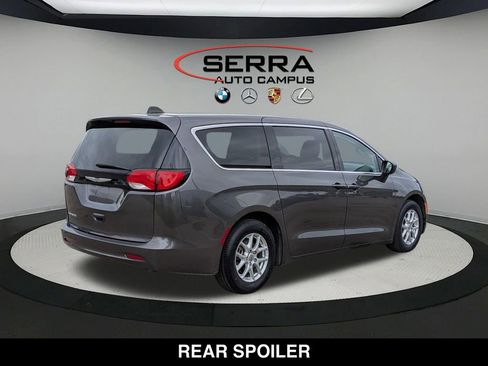 Used 2023 Chrysler Voyager LX FWD image 13