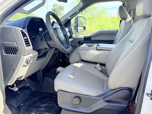 Used 2017 Ford F450 XL w/ Power Equipment Group RWD image 9