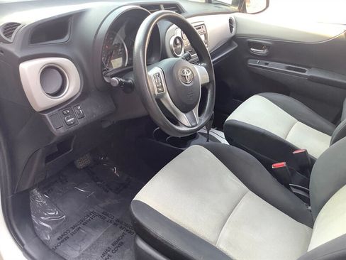 Used 2013 Toyota Yaris LE FWD image 12
