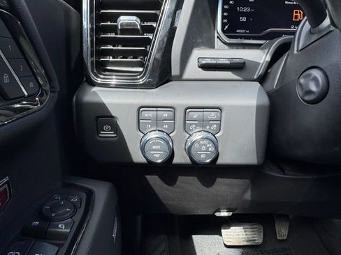 Certified 2023 GMC Sierra 1500 AT4 w/ AT4 Premium Package AWD/4WD image 29