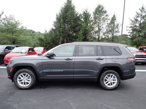 New 2024 Jeep Grand Cherokee L Laredo image 2