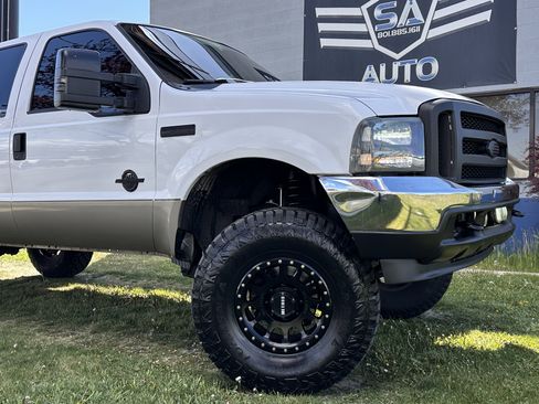 Used 2004 Ford F250 Lariat image 3