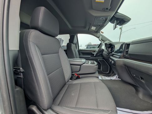 Used 2025 Chevrolet Silverado 1500 LT image 42