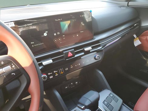 New 2026 Kia Sportage SX FWD image 12