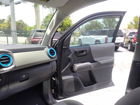 Used 2021 Toyota Tacoma SR5 RWD image 65