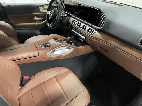 Used 2025 Mercedes-Benz GLE 350 4MATIC image 13