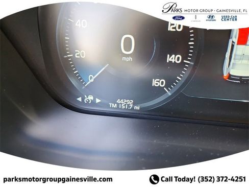 Used 2019 Volvo XC60 T6 Inscription w/ Protection Package Premier image 28