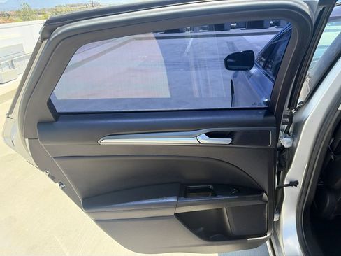 Used 2016 Ford Fusion Titanium FWD image 32