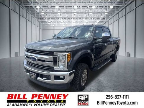 Used 2017 Ford F250 XLT w/ XLT Premium Package AWD/4WD image 1
