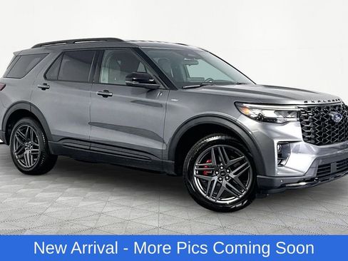 Used 2025 Ford Explorer ST-Line w/ ST-Line Street Pack AWD/4WD image 1