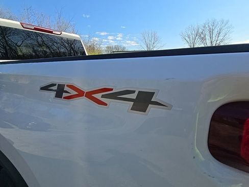 Used 2025 Chevrolet Silverado 2500 LT w/ Convenience Package image 15