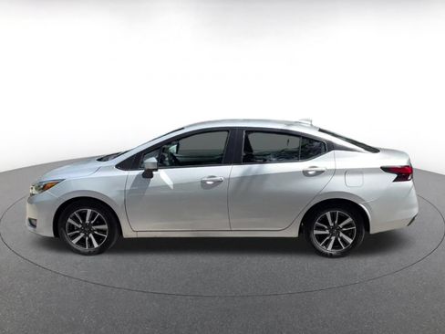 Used 2025 Nissan Versa SV FWD image 7
