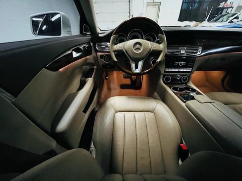 Used 2012 Mercedes-Benz CLS 550 image 13