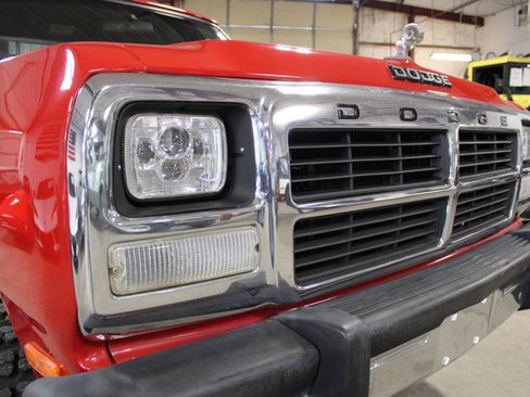 Used 1993 Dodge D/W Truck 250 image 15